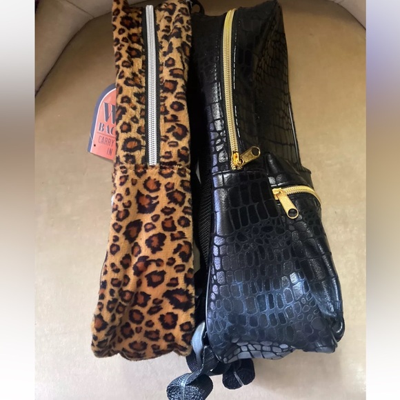 Wine Carrier Backpacks Set of 2 Wild Eye Design - Picture 3 of 4